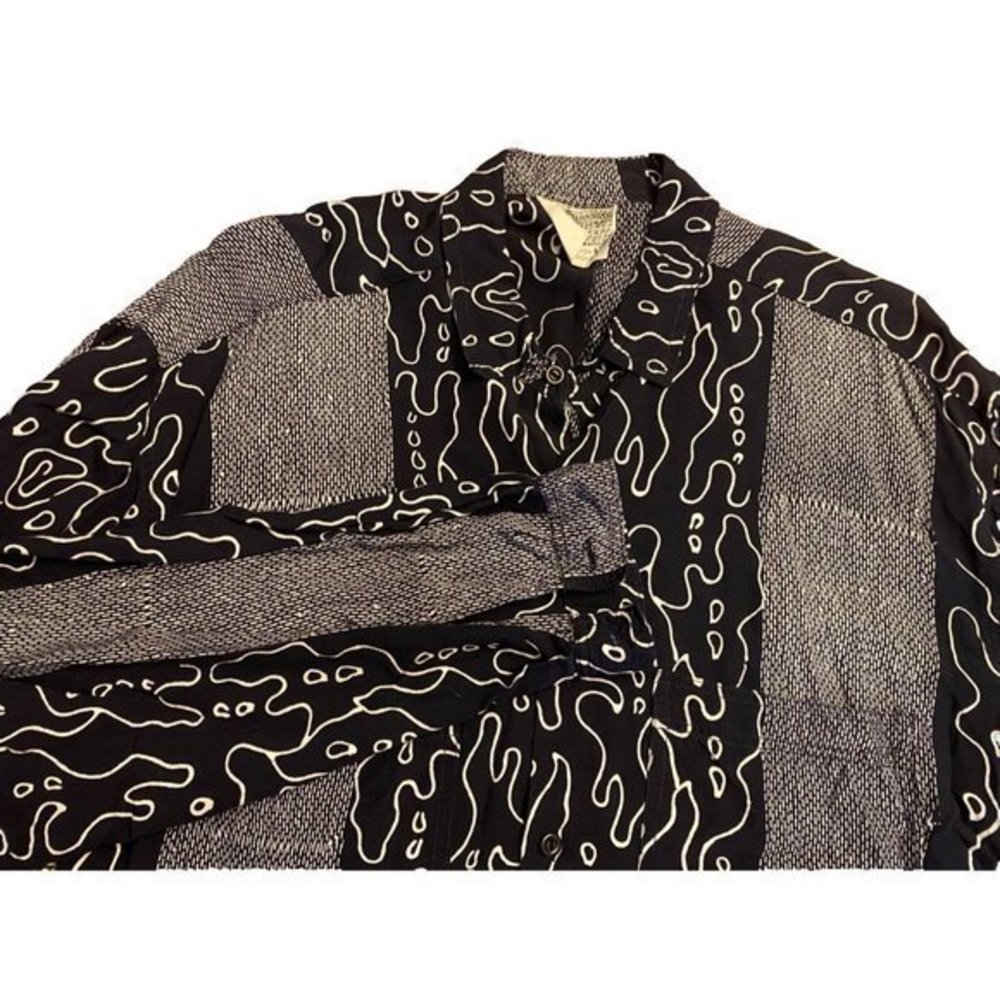 What’s Happening Long Sleeve Shirt 100% Rayon 22” Pit To Pit Missing‎ button
